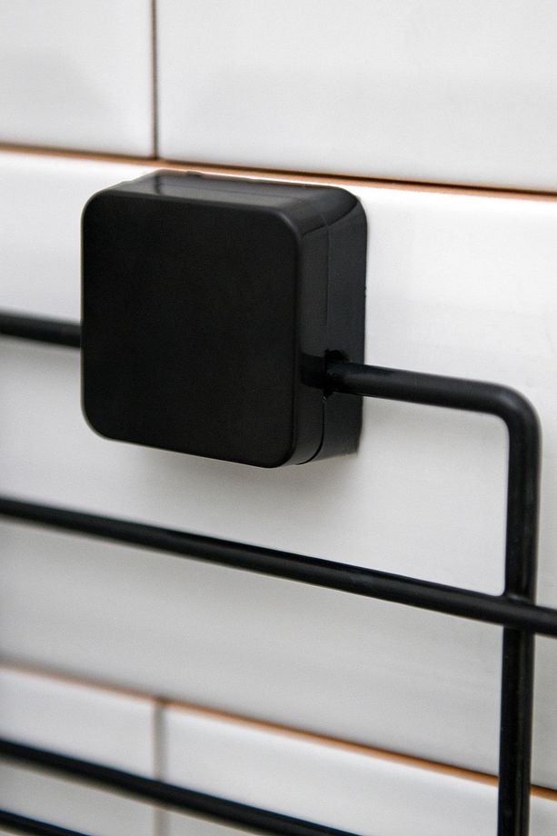 3-Tier Bathroom Corner Caddy – Black Metal Adhesive Shower Shelf, No Drilling Required