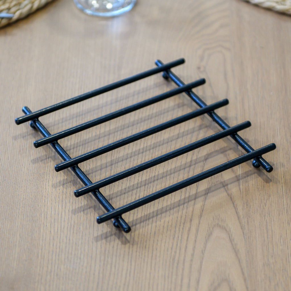 2-Piece Metal Black Trivet Set – 20×20 cm Heat-Resistant Worktop Protectors